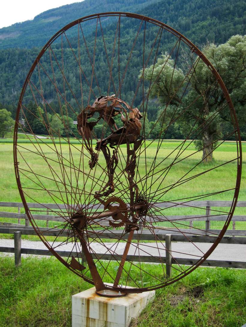 Sculpture celebrating the cycle path